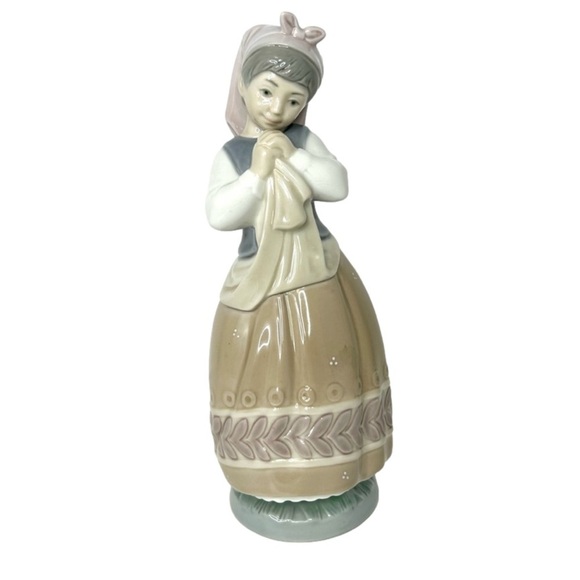 Lladro BLUSHFUL GIRL (Planning the Day) RETIRED PORCELAIN FIGURINE - Picture 10 of 10